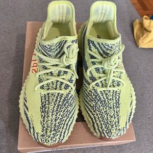 Yeezy Boost 350 V2 Semi Frozen Sneakers